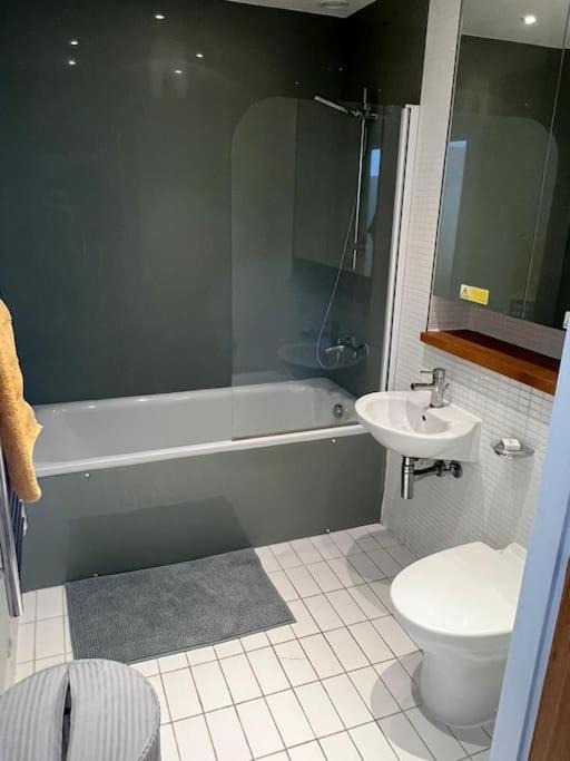 Stunning 2 Bed Flat! Centrally Located In London, Uk! Esterno foto