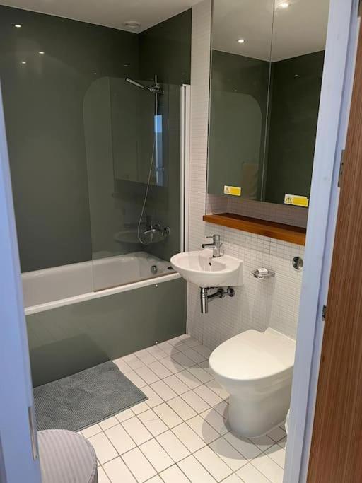 Stunning 2 Bed Flat! Centrally Located In London, Uk! Esterno foto