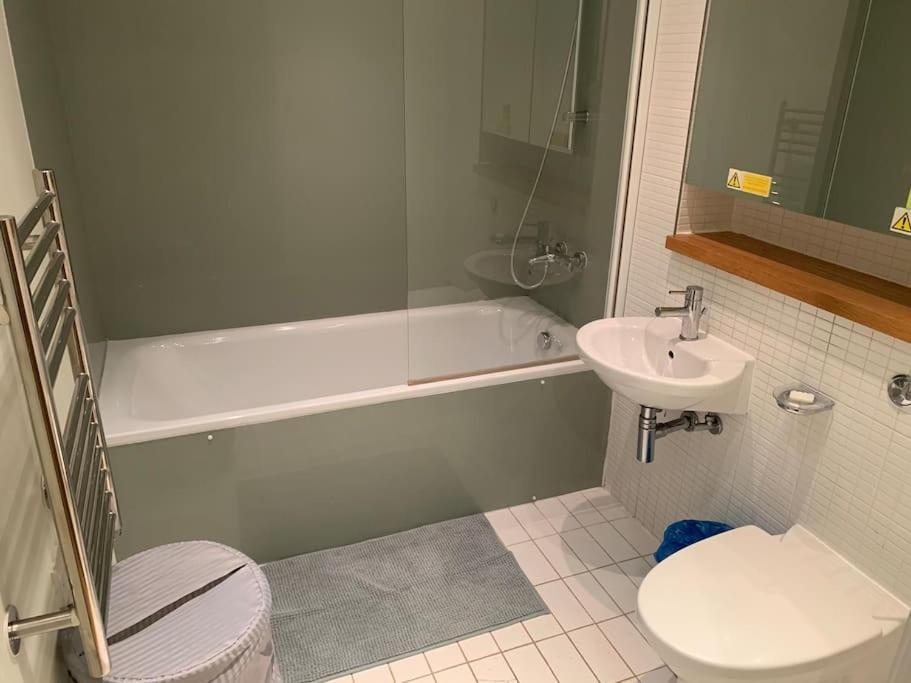 Stunning 2 Bed Flat! Centrally Located In London, Uk! Esterno foto