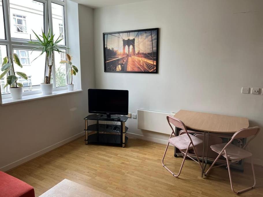 Stunning 2 Bed Flat! Centrally Located In London, Uk! Esterno foto